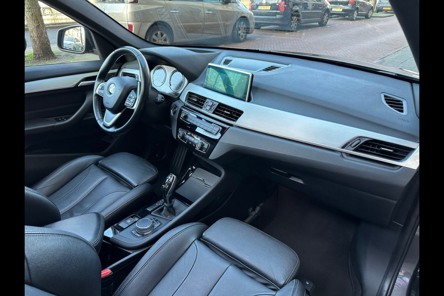 BMW X1 SDrive20i High Executive Leer Navi Camera Pano