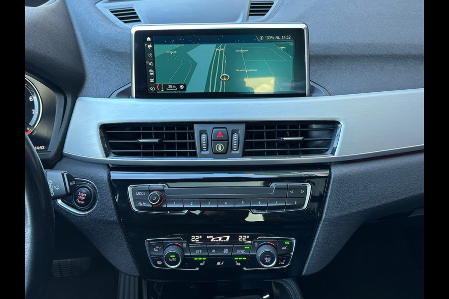 BMW X1 SDrive20i High Executive Leer Navi Camera Pano