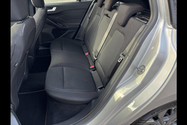 Ford FOCUS Wagon 1.0 EcoBoost Hybrid ST Line X 155pk | Trekhaak afneembaar | Panoramadak | Bang&Olufsen | Adaptive cruise control | Winter Pack | All season banden | Camera