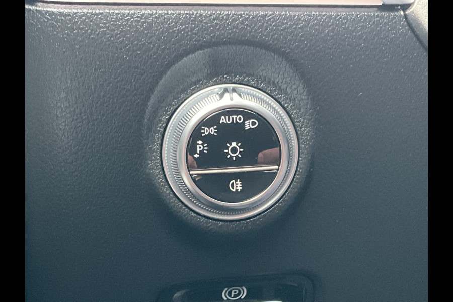 Mercedes-Benz C-Klasse Estate 180 AMG Line Pano Burmester Memory HUD Trekhaak Leer Verw+Ventilatie BOMVOL!