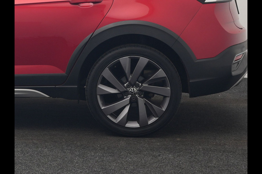 Volkswagen Taigo 1.0 TSI DSG Style 110pk Dealer O.H | Panodak | Camera | Adaptive Cruise | Alcantara Sportstoelen Verwarmd | IQ Light | IQ Drive | Keyless | Apple CarPlay | Navigatie | Virtual | DAB |