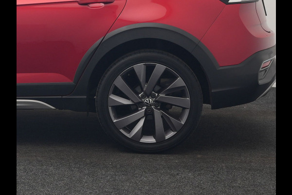 Volkswagen Taigo 1.0 TSI DSG Style 110pk Dealer O.H | Panodak | Camera | Adaptive Cruise | Alcantara Sportstoelen Verwarmd | IQ Light | IQ Drive | Keyless | Apple CarPlay | Navigatie | Virtual | DAB |