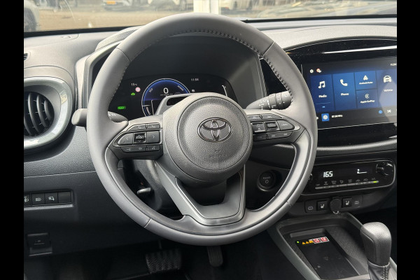 Toyota Aygo X 1.5 Hybrid Pulse Plus | Tarragon, Bi-Tone, Stoelverwarming, Climate control, Startknop, LED, 17 inch