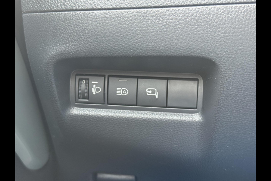 Toyota Aygo X 1.5 Hybrid Pulse Plus | Tarragon, Bi-Tone, Stoelverwarming, Climate control, Startknop, LED, 17 inch