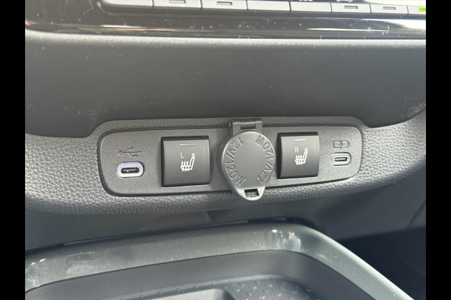 Toyota Aygo X 1.5 Hybrid Pulse Plus | Tarragon, Bi-Tone, Stoelverwarming, Climate control, Startknop, LED, 17 inch