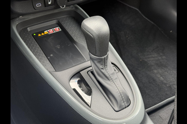 Toyota Aygo X 1.5 Hybrid Pulse Plus | Tarragon, Bi-Tone, Stoelverwarming, Climate control, Startknop, LED, 17 inch