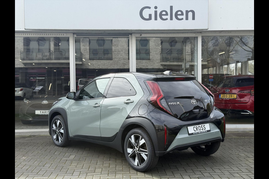 Toyota Aygo X 1.5 Hybrid Pulse Plus | Tarragon, Bi-Tone, Stoelverwarming, Climate control, Startknop, LED, 17 inch