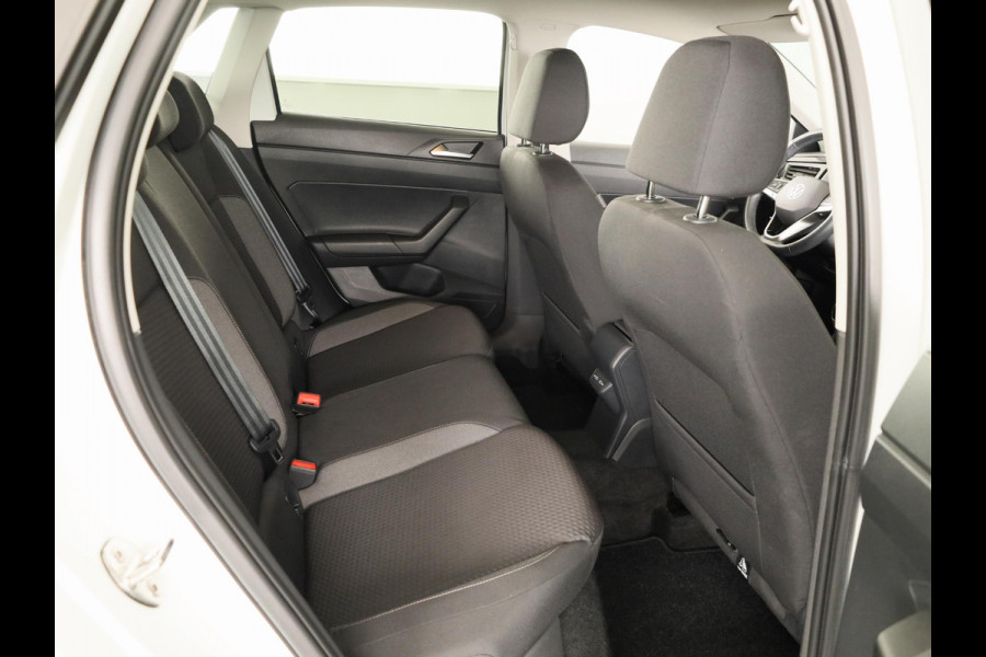 Volkswagen Polo 1.0 TSI Life Edition | Navigatie via App | Parkeersensoren | Achteruitrijcamera | Adaptieve cruise control | Stoelverwarming |