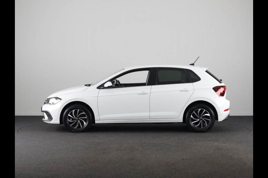 Volkswagen Polo 1.0 TSI Life Edition | Navigatie via App | Parkeersensoren | Achteruitrijcamera | Adaptieve cruise control | Stoelverwarming |