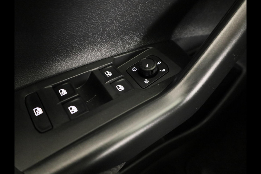 Volkswagen Polo 1.0 TSI Life Edition | Navigatie via App | Parkeersensoren | Achteruitrijcamera | Adaptieve cruise control | Stoelverwarming |