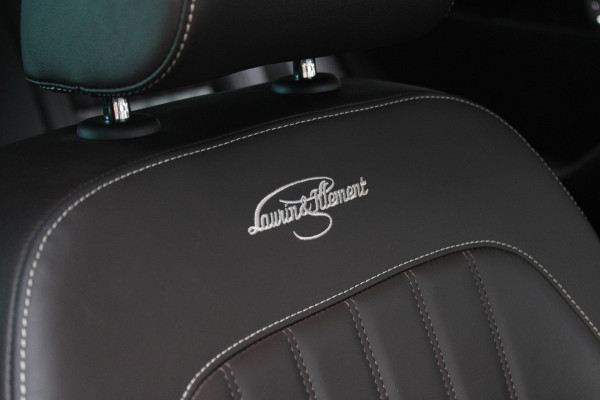 Škoda Superb Combi 2.0 TSI Laurin & Klement Navi Leer ACC Elektr. achterklep Stoelen elektr. met memory Elektr. trekhaak PDC 19" LM velgen BTW auto