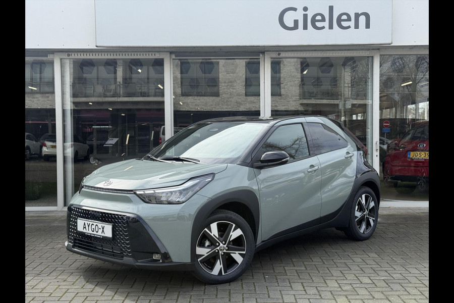 Toyota Aygo X 1.5 Hybrid Pulse Plus | Tarragon, Bi-Tone, Stoelverwarming, Climate control, Startknop, LED, 17 inch