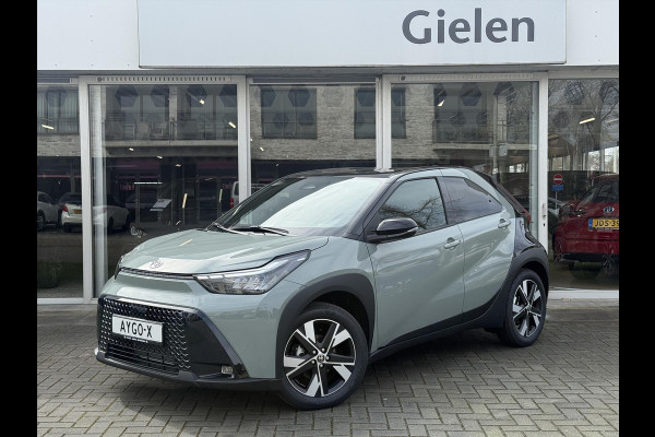 Toyota Aygo X 1.5 Hybrid Pulse Plus | Tarragon, Bi-Tone, Stoelverwarming, Climate control, Startknop, LED, 17 inch