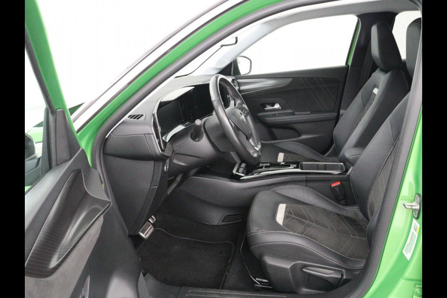 Opel Mokka-e Ultimate 50 kWh | SOH 90% | 3 Fase | Stoelverwarming | Leder/Alcantara | Warmtepomp | Adaptive cruise | Camera | Stuurverwarming | Carplay | Matrix LED | Navigatie | Park Assist