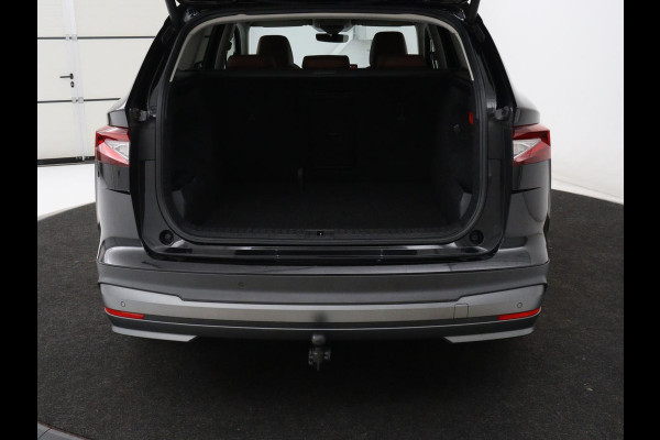 Škoda ENYAQ iV 80 | SOH 91% | Panoramadak | Trekhaak | Leder | Stoelverwarming | Camera | Sfeerverlichting | Navigatie | Carplay | Cruise control | Full LED | Keyless | Getint glas