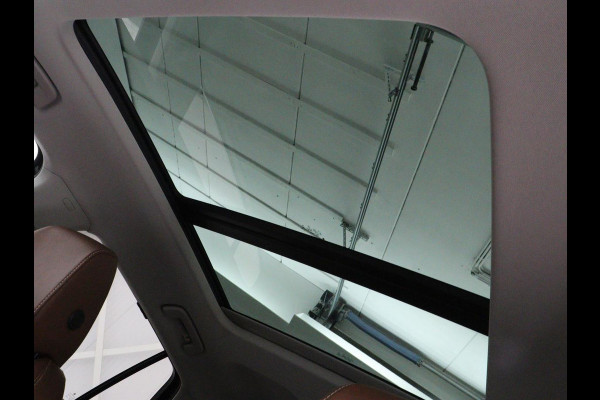 Škoda ENYAQ iV 80 | SOH 91% | Panoramadak | Trekhaak | Leder | Stoelverwarming | Camera | Sfeerverlichting | Navigatie | Carplay | Cruise control | Full LED | Keyless | Getint glas