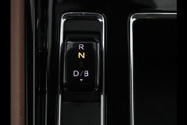 Škoda ENYAQ iV 80 | SOH 91% | Panoramadak | Trekhaak | Leder | Stoelverwarming | Camera | Sfeerverlichting | Navigatie | Carplay | Cruise control | Full LED | Keyless | Getint glas