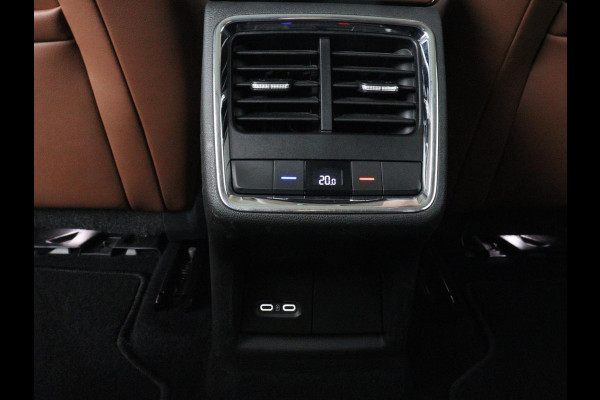 Škoda ENYAQ iV 80 | SOH 91% | Panoramadak | Trekhaak | Leder | Stoelverwarming | Camera | Sfeerverlichting | Navigatie | Carplay | Cruise control | Full LED | Keyless | Getint glas