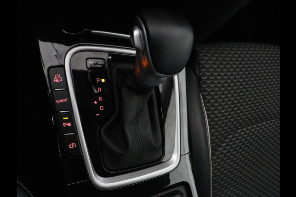 Kia Ceed 1.6 GDI PHEV DynamicPlusLine | Stoel & stuurverwarming | Adaptive cruise | Camera | Carplay | Keyless | Full LED | Navigatie | Climate control | Plug In
