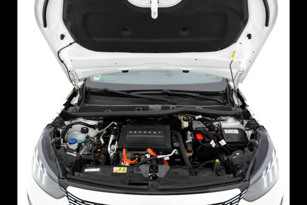 Peugeot e-2008 EV GT 50 kWh {SOH-91%} Aut. *DIGI-COCKPIT | FULL-LED | BLIS | KEYLESS | LEATHER-FABRIC | CAMERA | CARPLAY | CCS-FASTLOADER | DAB+ | NAVI-FULLMAP | ECC | PDC | SPORT-SEATS | AMBIENT-LIGHT | PRIVACY-GLASS | 17''ALU*