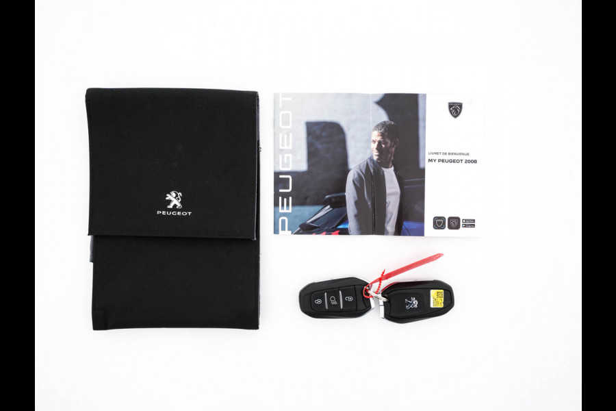 Peugeot e-2008 EV GT 50 kWh {SOH-91%} Aut. *DIGI-COCKPIT | FULL-LED | BLIS | KEYLESS | LEATHER-FABRIC | CAMERA | CARPLAY | CCS-FASTLOADER | DAB+ | NAVI-FULLMAP | ECC | PDC | SPORT-SEATS | AMBIENT-LIGHT | PRIVACY-GLASS | 17''ALU*