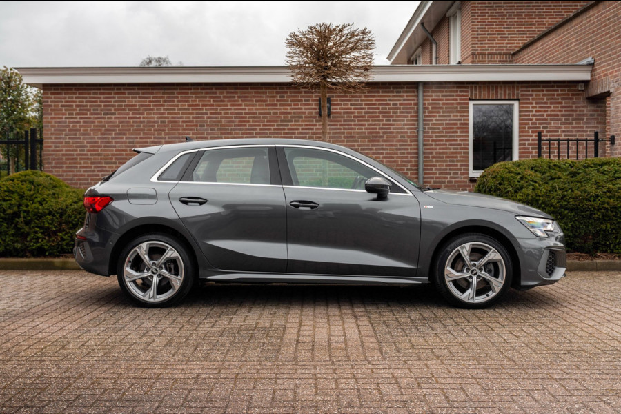 Audi A3 Sportback 40 TFSI e S Edition 204 PK S-Line ACC Ambiance Camera Keyless Elek.Klep 18''