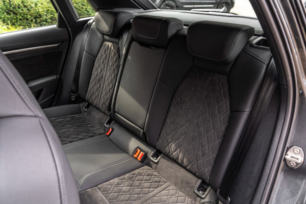 Audi A3 Sportback 40 TFSI e S Edition 204 PK S-Line ACC Ambiance Camera Keyless Elek.Klep 18''