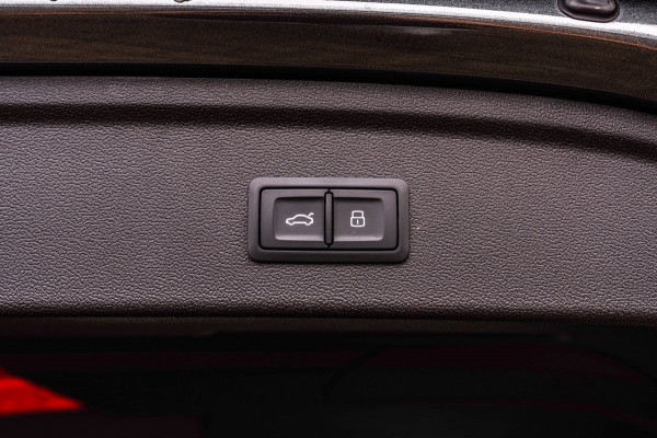 Audi A3 Sportback 40 TFSI e S Edition 204 PK S-Line ACC Ambiance Camera Keyless Elek.Klep 18''