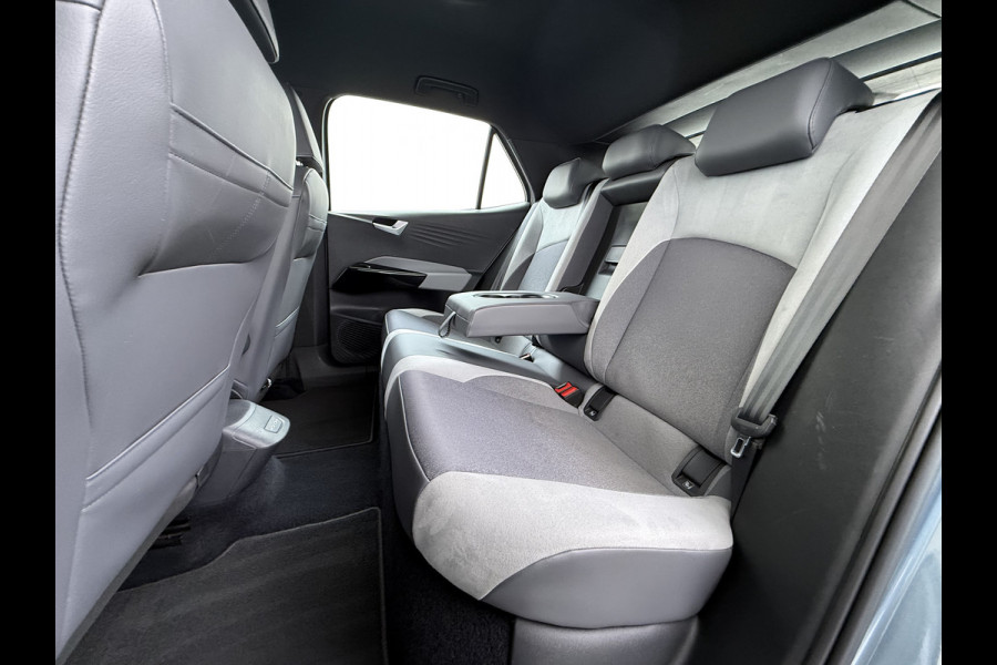 Volkswagen ID.3 Pro 62kWh SOH 91% Adaptive Cruise Navi-Pro Ecc Apple Carplay Android Auto Stoel+Stuurverwarming Led Pdc Lmv 18" Keyless start Rijstrooksensor Comfort Pakket Style Interieur Pakket Bluetooth Draadloze telefoonlader DAB 1e Eigenaar Origineel Nederlandse Auto