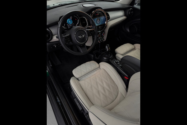 MINI Cooper 1.5 Camden CarPlay Camera