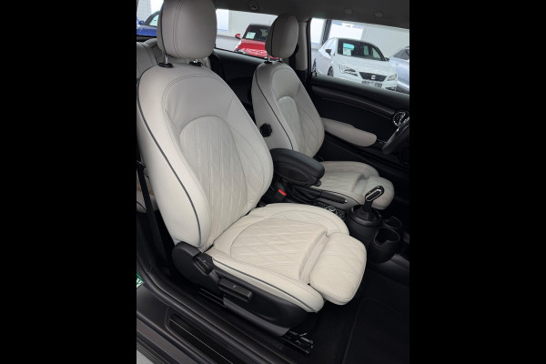 MINI Cooper 1.5 Camden CarPlay Camera