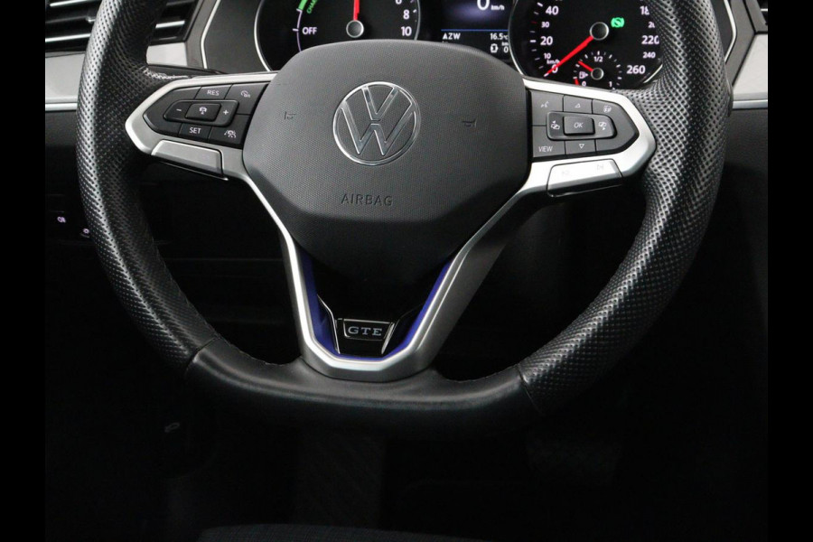Volkswagen Passat 1.4 TSI PHEV GTE | Stoelverwarming | Trekhaak | Massage | 360 Camera | Stuurverwarming | Adaptive cruise | Matrix LED | Carplay | Navigatie | Parkeerhulp | Plug In
