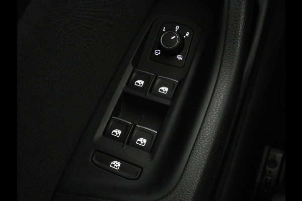 Volkswagen Passat 1.4 TSI PHEV GTE | Stoelverwarming | Trekhaak | Massage | 360 Camera | Stuurverwarming | Adaptive cruise | Matrix LED | Carplay | Navigatie | Parkeerhulp | Plug In