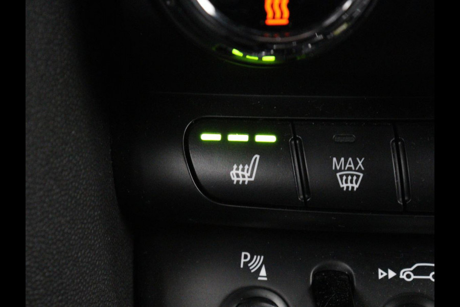MINI Mini Electric Charged 33 kWh | Leder | Stoelverwarming | Head-Up | Camera | Carplay | Harman/Kardon | Full LED | Navigatie | Climate control | Bluetooth | Cruise control | Parkeerhulp