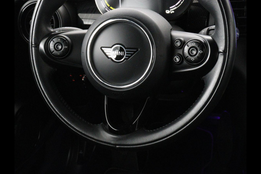 MINI Mini Electric Charged 33 kWh | Leder | Stoelverwarming | Head-Up | Camera | Carplay | Harman/Kardon | Full LED | Navigatie | Climate control | Bluetooth | Cruise control | Parkeerhulp
