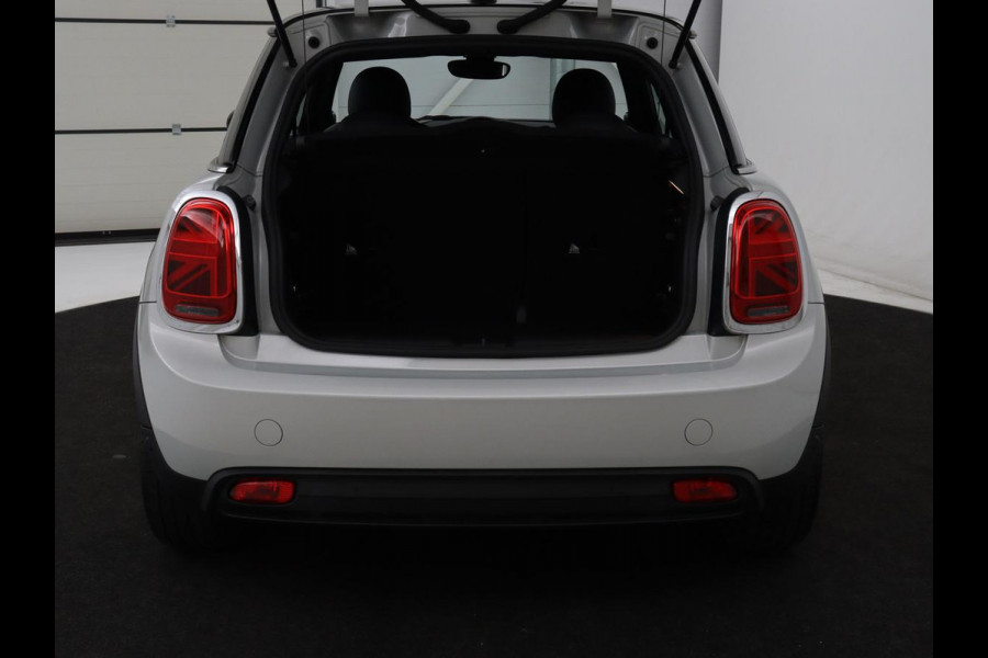 MINI Mini Electric Charged 33 kWh | Leder | Stoelverwarming | Head-Up | Camera | Carplay | Harman/Kardon | Full LED | Navigatie | Climate control | Bluetooth | Cruise control | Parkeerhulp