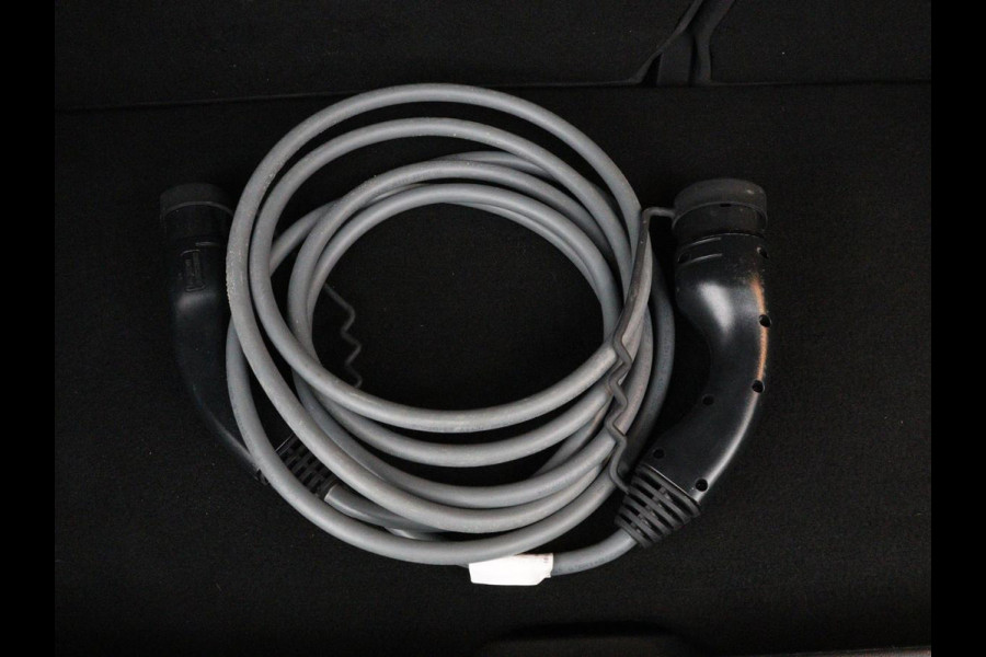 MINI Mini Electric Charged 33 kWh | Leder | Stoelverwarming | Head-Up | Camera | Carplay | Harman/Kardon | Full LED | Navigatie | Climate control | Bluetooth | Cruise control | Parkeerhulp