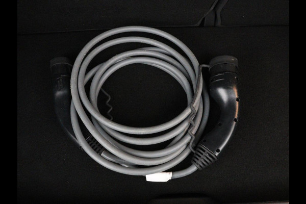 MINI Mini Electric Charged 33 kWh | Leder | Stoelverwarming | Head-Up | Camera | Carplay | Harman/Kardon | Full LED | Navigatie | Climate control | Bluetooth | Cruise control | Parkeerhulp