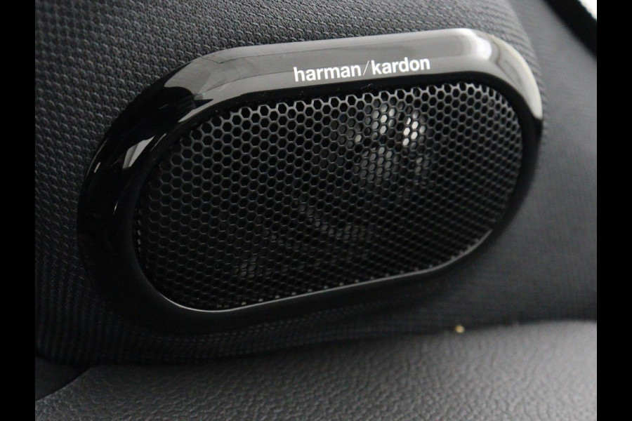 MINI Mini Electric Charged 33 kWh | Leder | Stoelverwarming | Head-Up | Camera | Carplay | Harman/Kardon | Full LED | Navigatie | Climate control | Bluetooth | Cruise control | Parkeerhulp