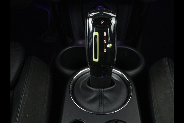 MINI Mini Electric Charged 33 kWh | Leder | Stoelverwarming | Head-Up | Camera | Carplay | Harman/Kardon | Full LED | Navigatie | Climate control | Bluetooth | Cruise control | Parkeerhulp