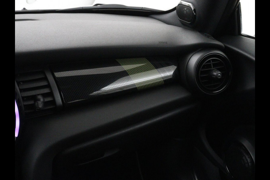 MINI Mini Electric Charged 33 kWh | Leder | Stoelverwarming | Head-Up | Camera | Carplay | Harman/Kardon | Full LED | Navigatie | Climate control | Bluetooth | Cruise control | Parkeerhulp