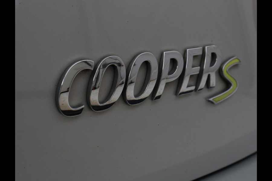 MINI Mini Electric Charged 33 kWh | Leder | Stoelverwarming | Head-Up | Camera | Carplay | Harman/Kardon | Full LED | Navigatie | Climate control | Bluetooth | Cruise control | Parkeerhulp