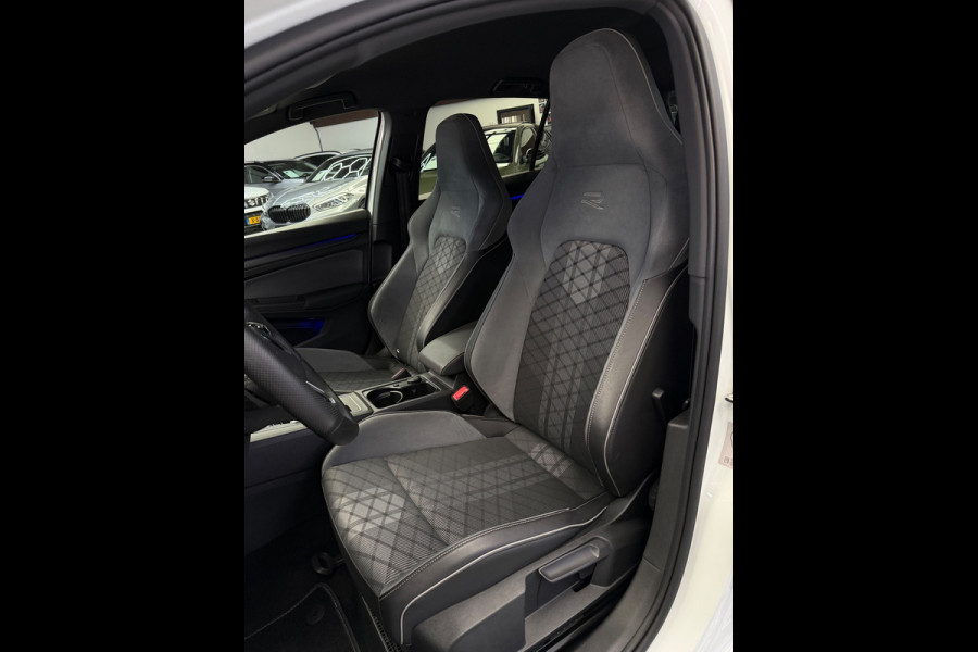 Volkswagen Golf 1.5 eTSI 3x R-Line CarPlay Camera