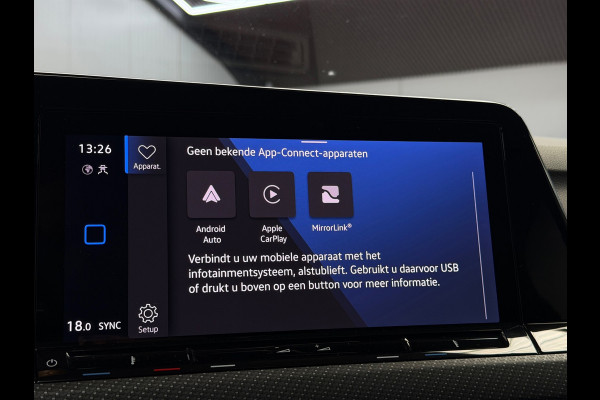 Volkswagen Golf 1.5 eTSI 3x R-Line CarPlay Camera