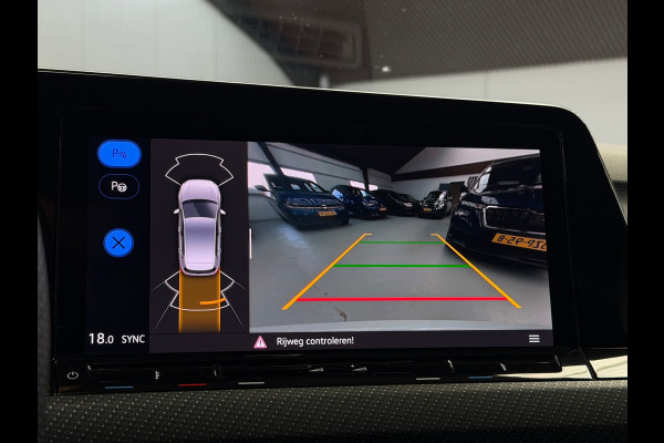 Volkswagen Golf 1.5 eTSI 3x R-Line CarPlay Camera