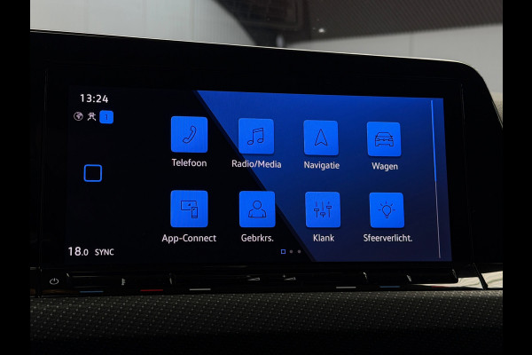 Volkswagen Golf 1.5 eTSI 3x R-Line CarPlay Camera