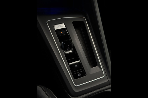 Volkswagen Golf 1.5 eTSI 3x R-Line CarPlay Camera