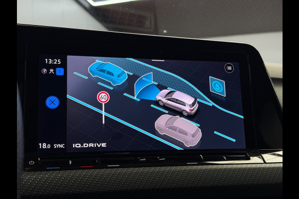 Volkswagen Golf 1.5 eTSI 3x R-Line CarPlay Camera