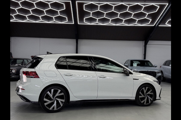 Volkswagen Golf 1.5 eTSI 3x R-Line CarPlay Camera