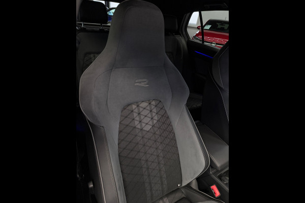 Volkswagen Golf 1.5 eTSI 3x R-Line CarPlay Camera